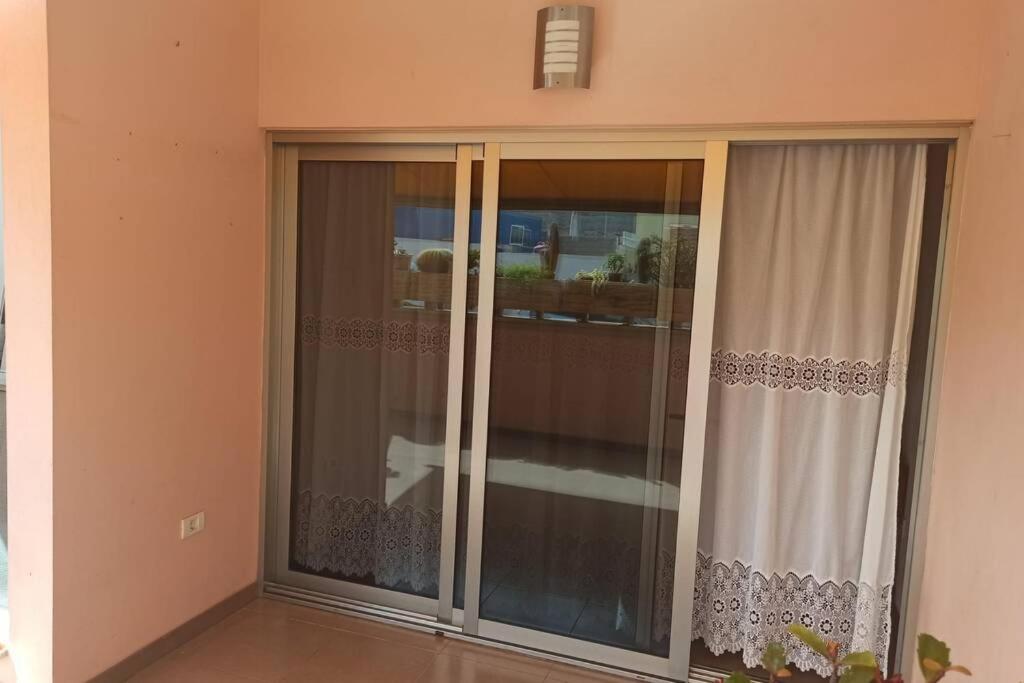Spacious Apartment Just Few Steps Of The Ocean In La Caleta Costa Adeje  Extérieur photo